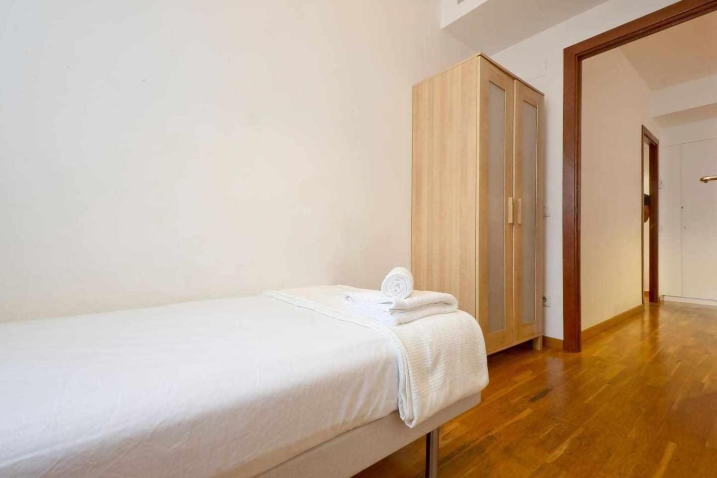 Comfortable 4 Rooms 2Bath W Balcony Barcellona Esterno foto